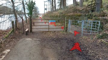 A photo of step 5 of the Fernilee Reservoir Walk route, with red arrows superimposed to show the way.